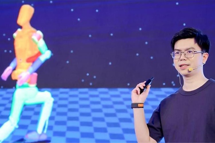 天才少年稚晖君公海jcjc5500机器人走路进场！AI模型做大脑，目标售价20万以内